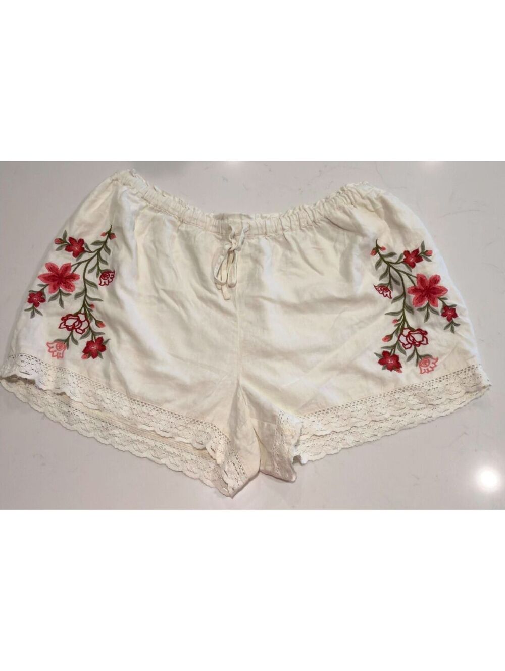 Universal Thread Cream Floral Embroidery Lace Trim Shorts Women Size 1X